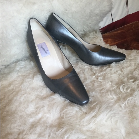 EUC Jacqueline Ferrar pumps - Picture 1 of 4